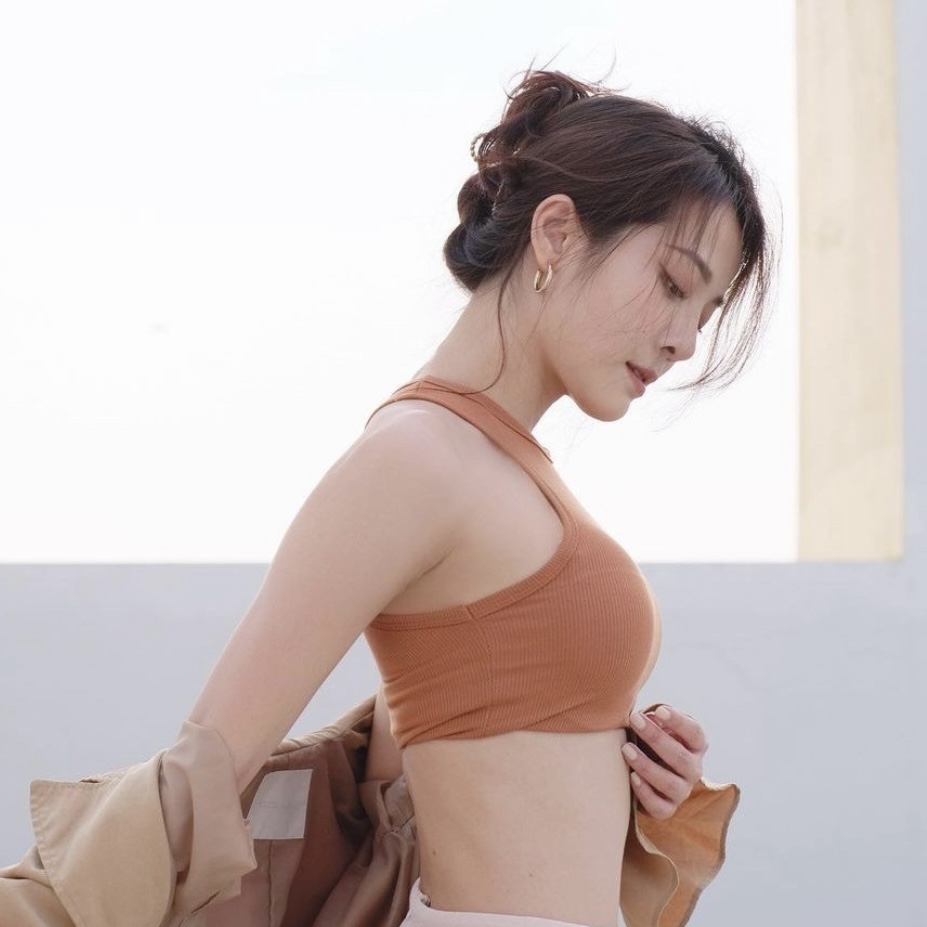 这一事件立刻引发了网友们的热议。有网友调侃道: